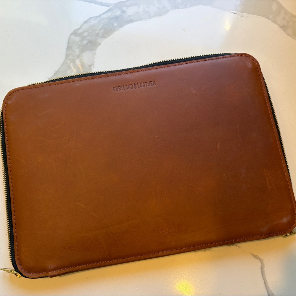 Portland Leather Honey Laptop case.  Perfect condition.  14x9.5.